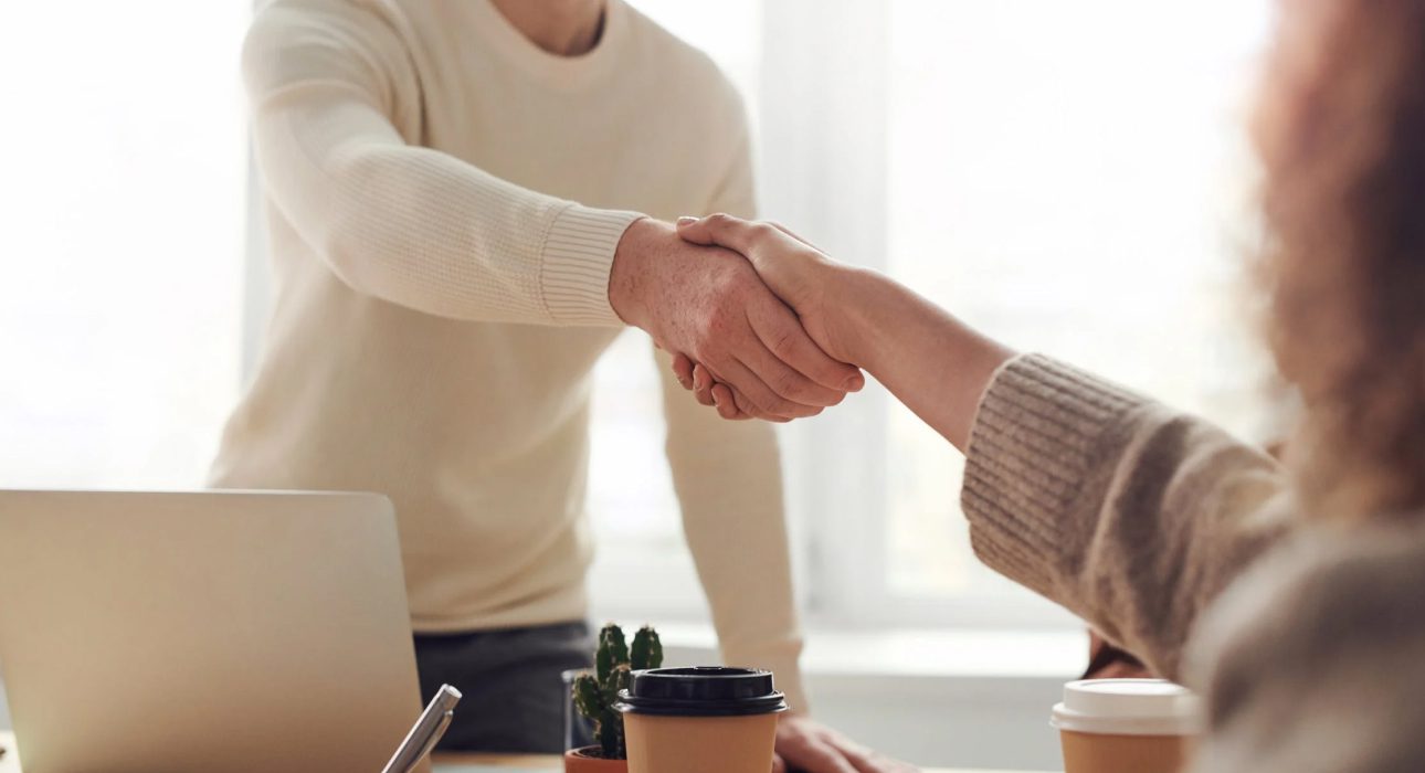 Top 7 Negotiation Strategies for Home Sellers