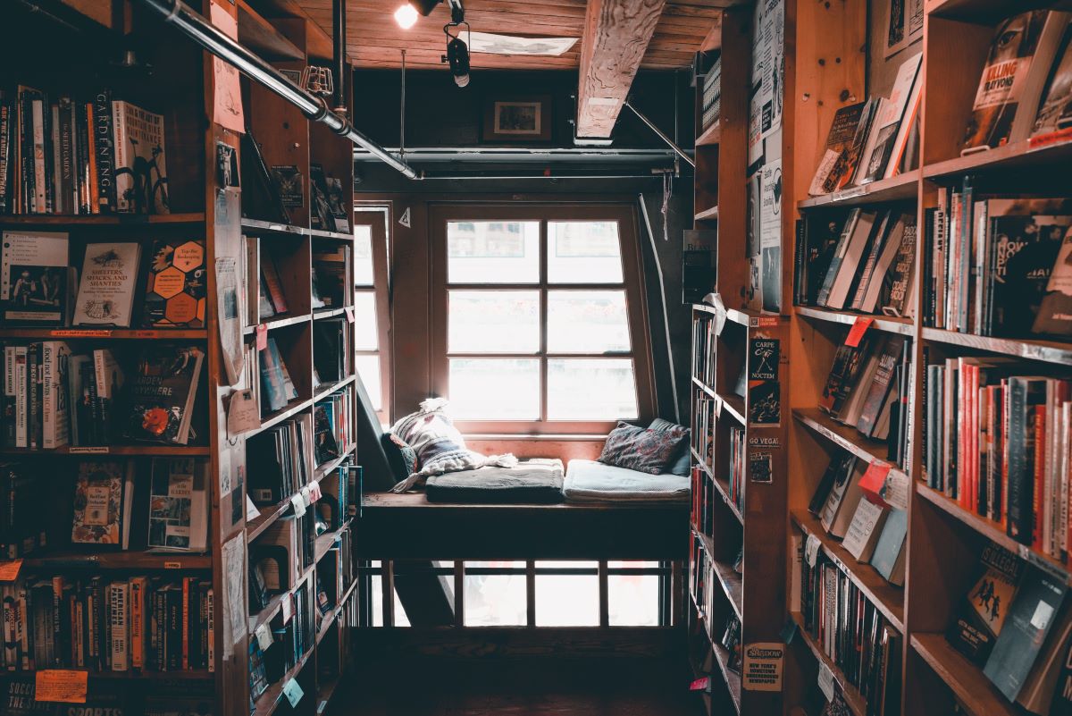 How to Sell a Home with a Reading Nook A Guide