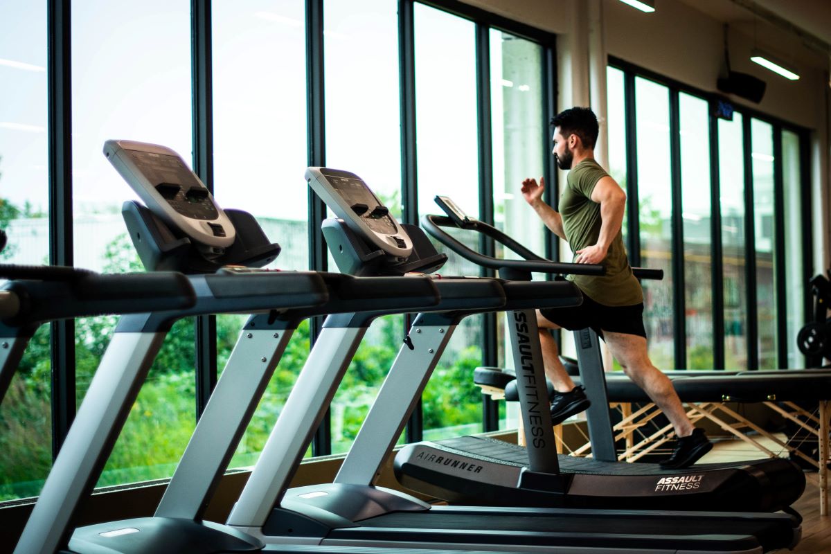 Selling a Home Near a Fitness Center Pros and Cons