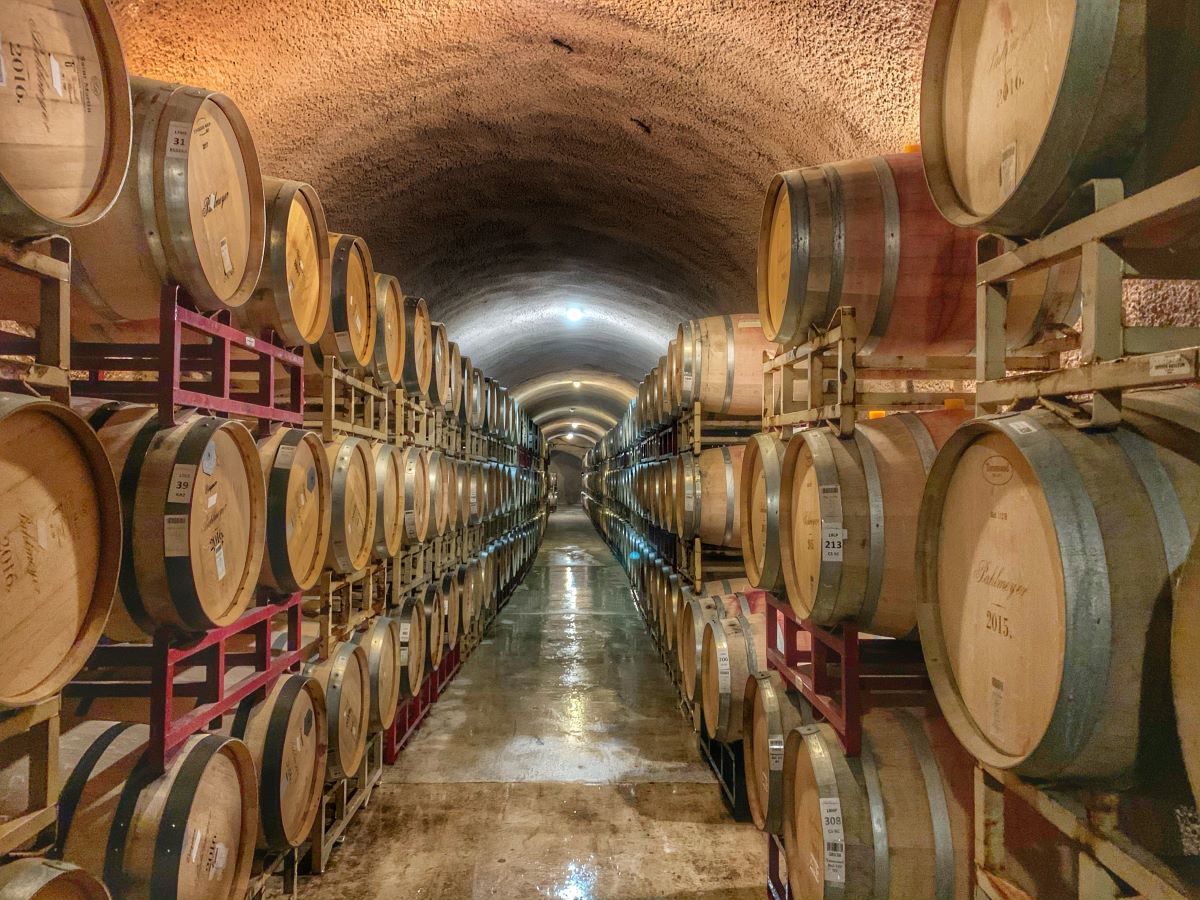 Selling a Home Near a Winery Pros and Cons